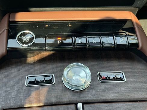 New 2025 Lincoln Navigator L Reserve image 37