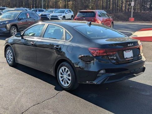 Used 2024 Kia Forte LX image 5