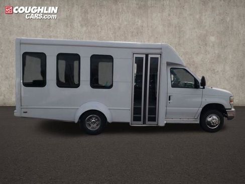 Used 2011 Ford E-350 and Econoline 350 Super Duty w/ Shuttle Bus Prep Pkg image 8