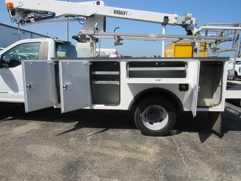 Used 2021 Ford F550 4x4 Regular Cab Super Duty image 32
