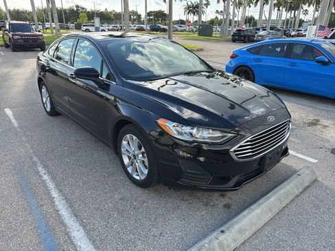 Certified 2020 Ford Fusion SE FWD image 1