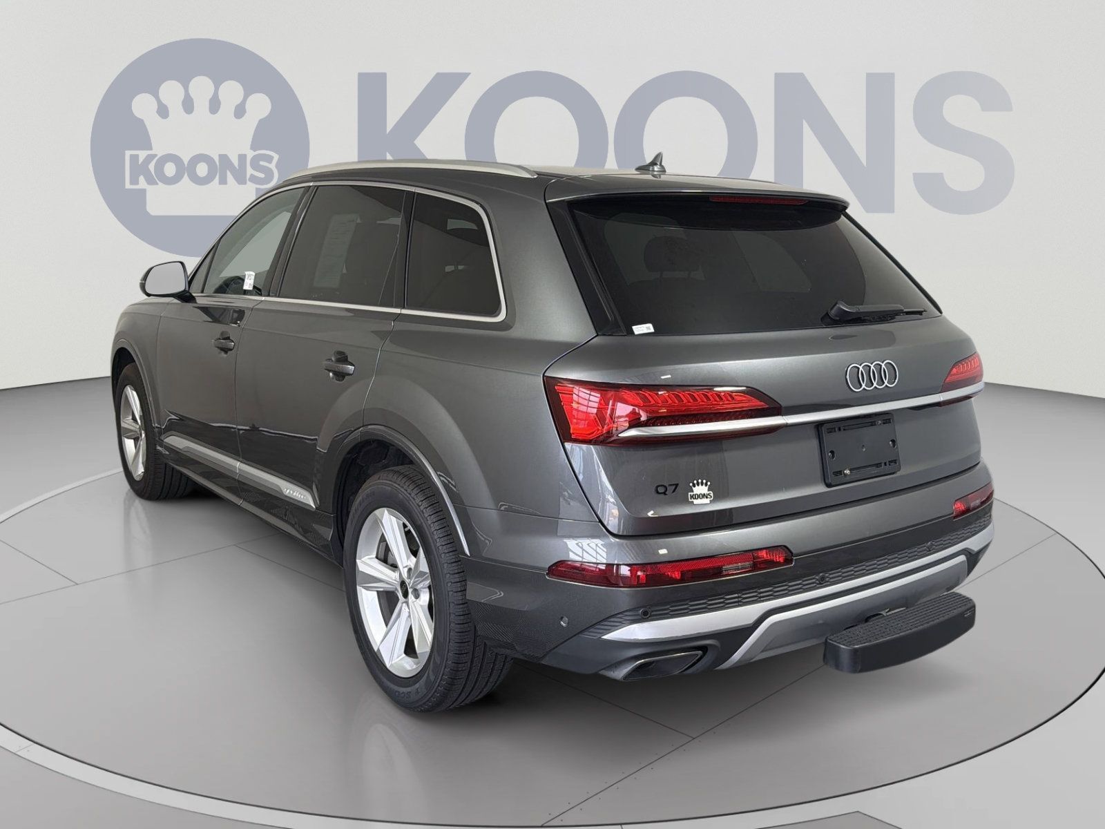 Used 2025 Audi Q7 2.0T Premium w/ Convenience Package AWD/4WD image 4