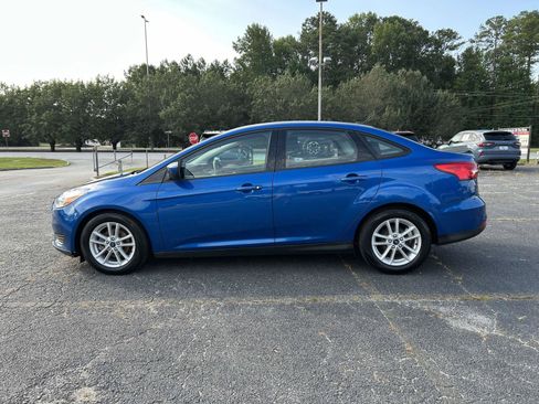 Used 2018 Ford Focus SE FWD image 5