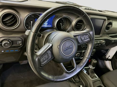 Used 2023 Jeep Wrangler Unlimited w/ Cold Weather Group AWD/4WD image 18