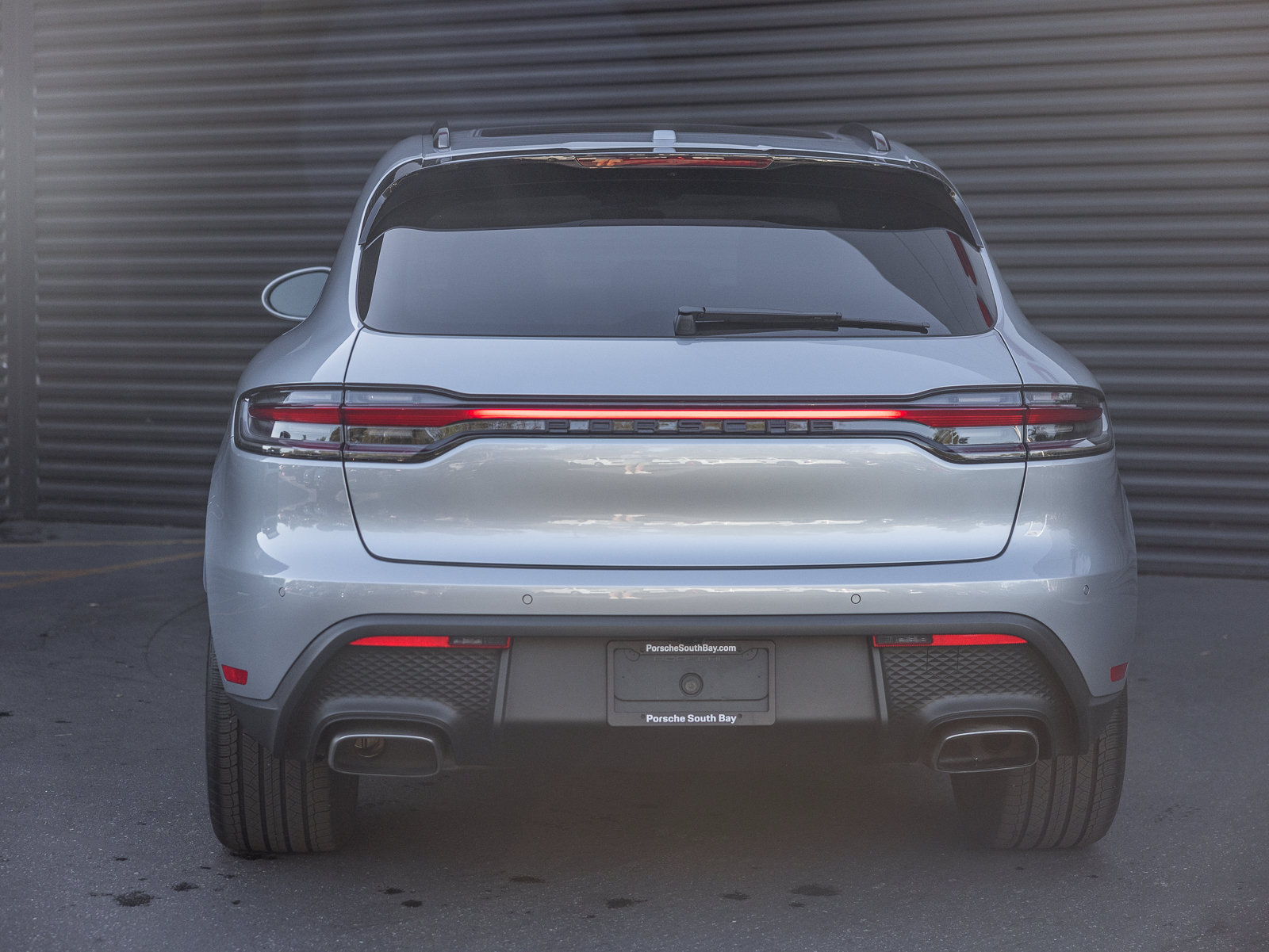 Certified 2026 Porsche Macan AWD/4WD image 9