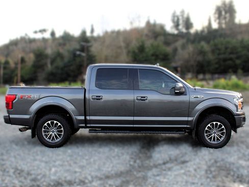 Used 2018 Ford F150 Lariat w/ Equipment Group 501A Mid image 8