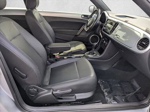 Used 2014 Volkswagen Beetle 2.5 image 18