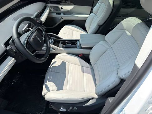 New 2026 Lincoln Nautilus Reserve AWD/4WD image 10