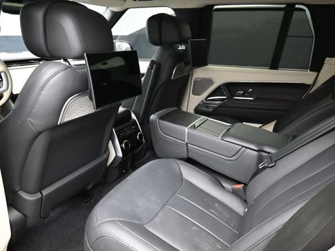 Used 2024 Land Rover Range Rover Autobiography AWD/4WD image 18