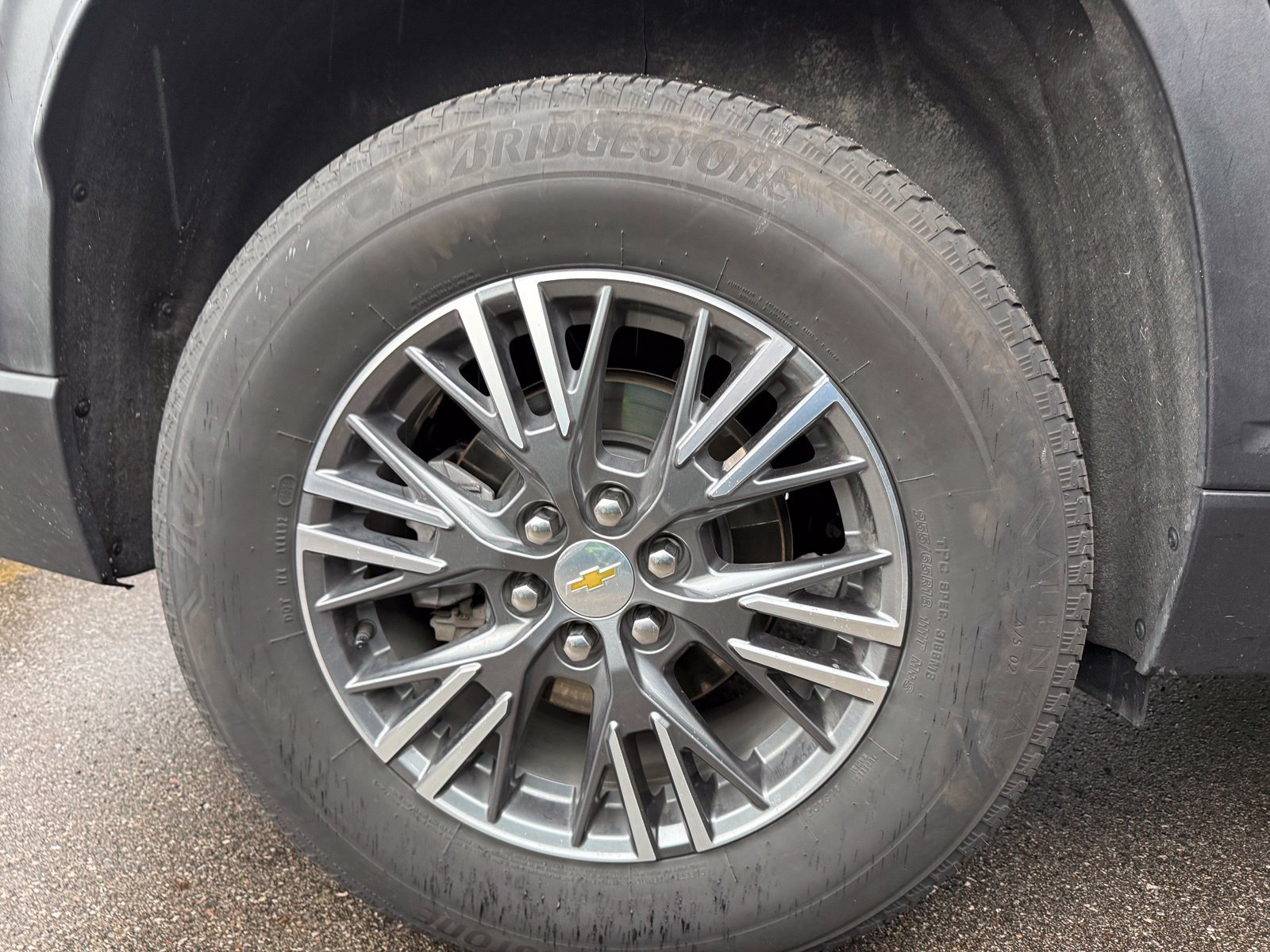 Used 2026 Chevrolet Traverse LT AWD/4WD image 9