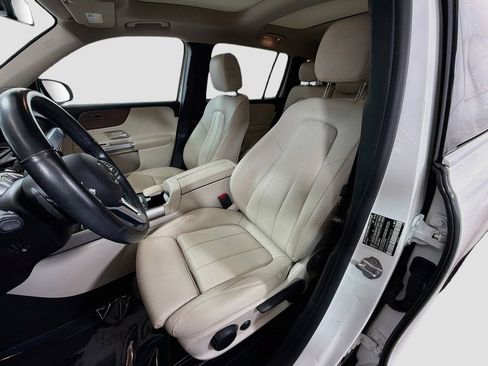 Used 2022 Mercedes-Benz GLB 250 4MATIC image 22