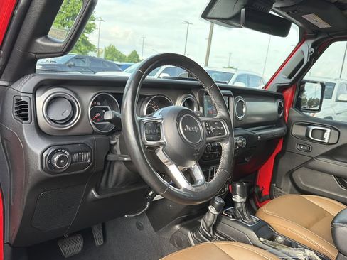 Used 2021 Jeep Wrangler Unlimited Rubicon AWD/4WD image 10