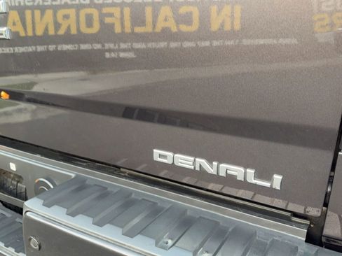 Used 2016 GMC Sierra 1500 Denali w/ Denali Ultimate Package image 18