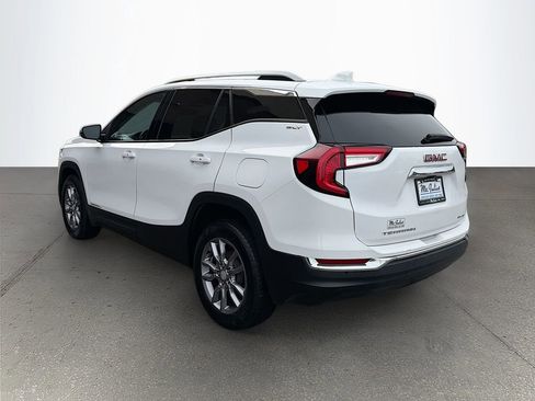 Used 2024 GMC Terrain SLT image 7