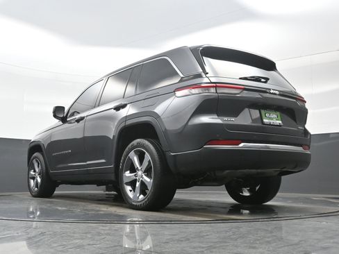 Used 2022 Jeep Grand Cherokee Limited image 27