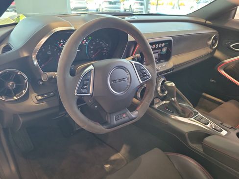 Used 2018 Chevrolet Camaro ZL1 RWD image 12