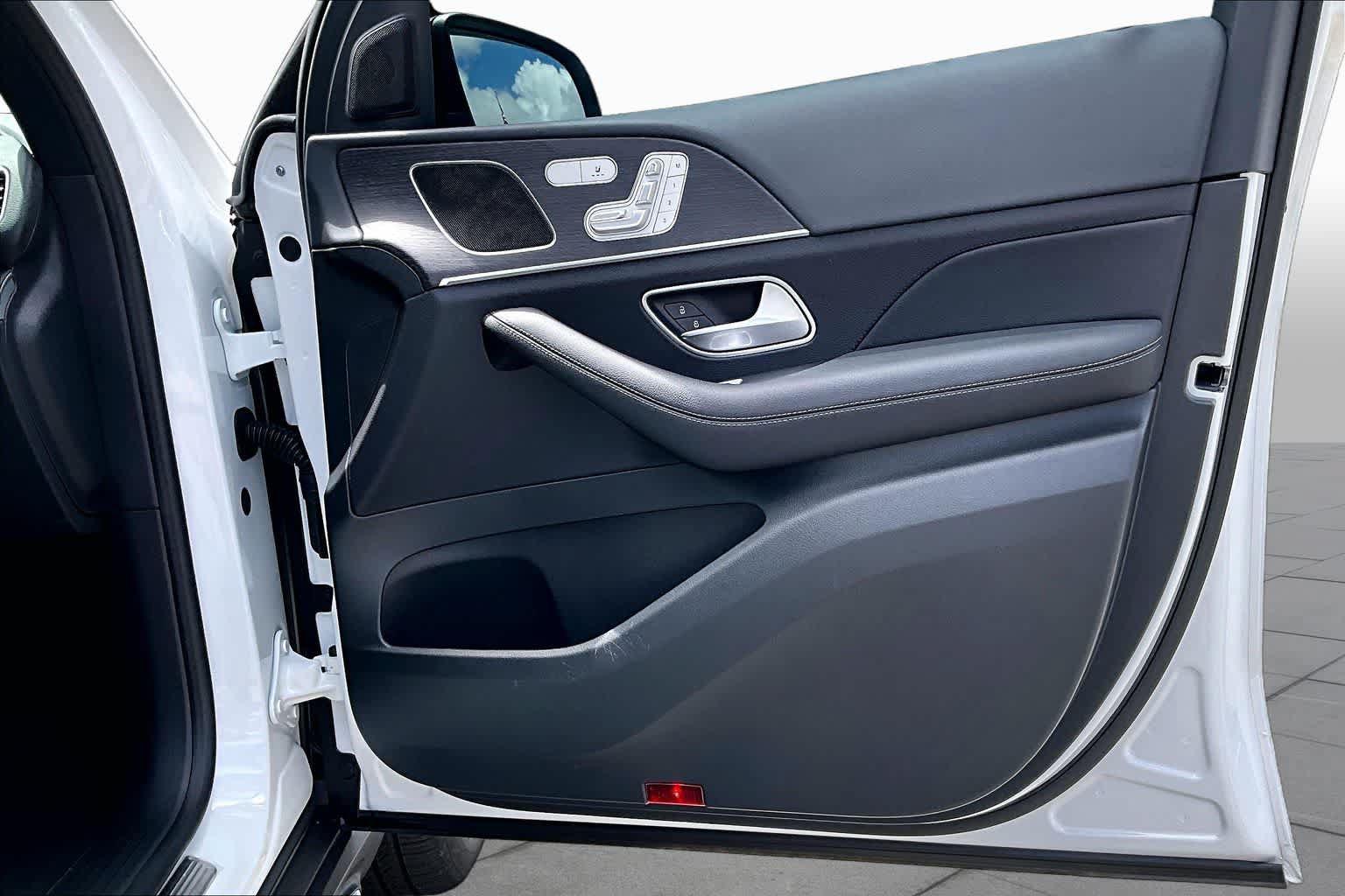 Certified 2025 Mercedes-Benz GLE 450e 4MATIC image 23