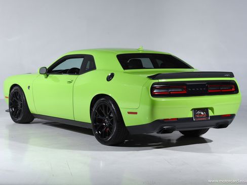 Used 2015 Dodge Challenger SRT Hellcat image 4