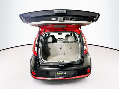 Used 2016 Kia Soul EV + image 28