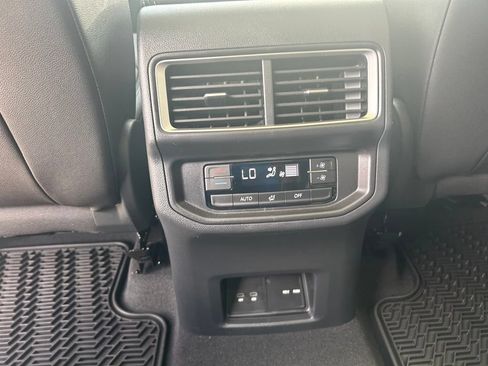 New 2026 Volkswagen Atlas SE FWD image 41