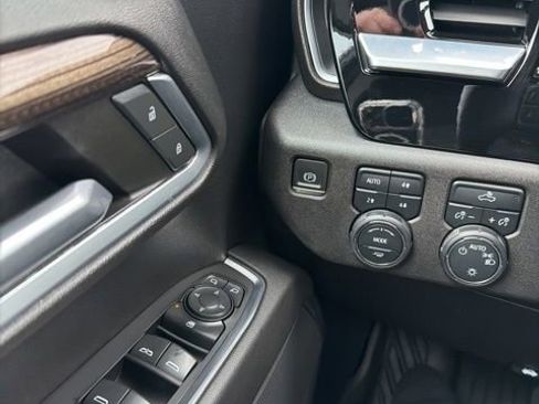 Used 2022 Chevrolet Silverado 1500 LT image 22