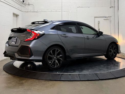 Used 2018 Honda Civic Sport image 8