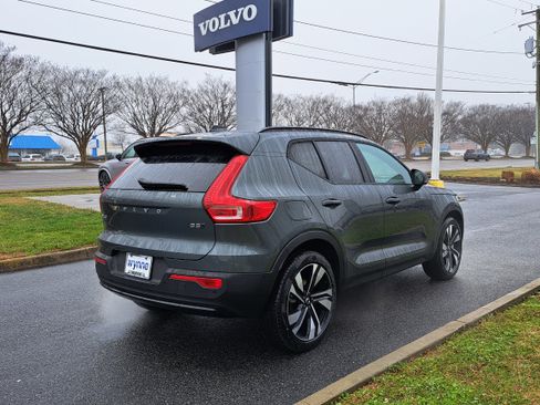 New 2026 Volvo XC40 B5 Plus w/ Climate Package image 3