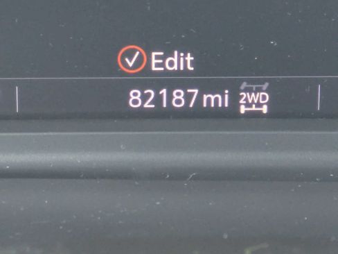 Used 2023 Chevrolet Suburban LS AWD/4WD image 33
