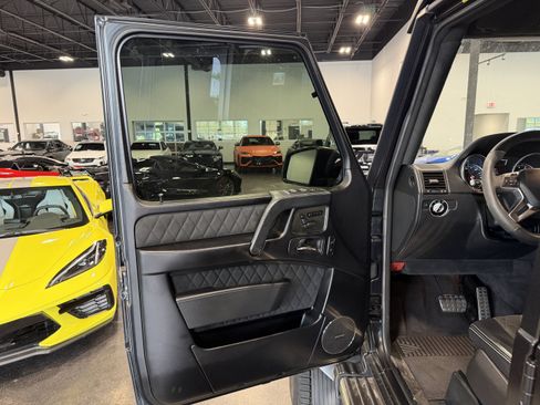 Used 2018 Mercedes-Benz G 550 Squared image 8