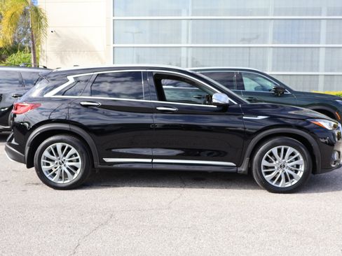 Certified 2023 INFINITI QX50 Luxe w/ Accent Package image 11