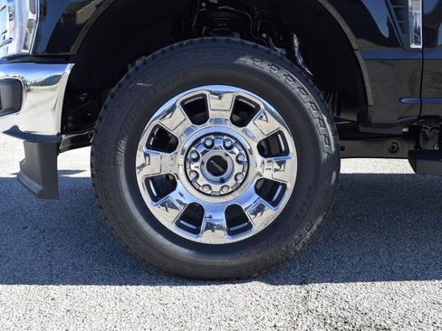 New 2026 Ford F250 Lariat w/ Chrome Package image 25