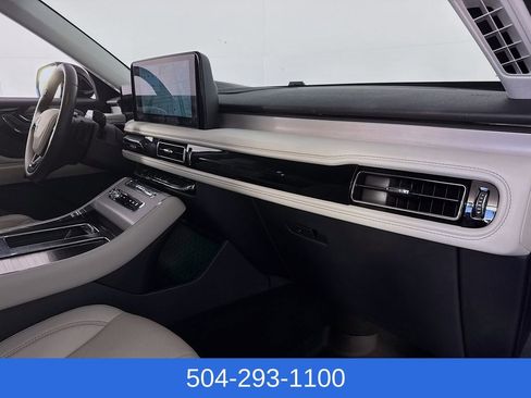 Used 2025 Lincoln Aviator Reserve image 31