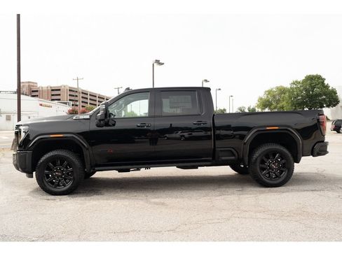 New 2026 GMC Sierra 2500 AT4 w/ AT4 Premium Plus Package AWD/4WD image 5