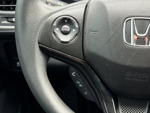 Used 2018 Honda HR-V LX image 28