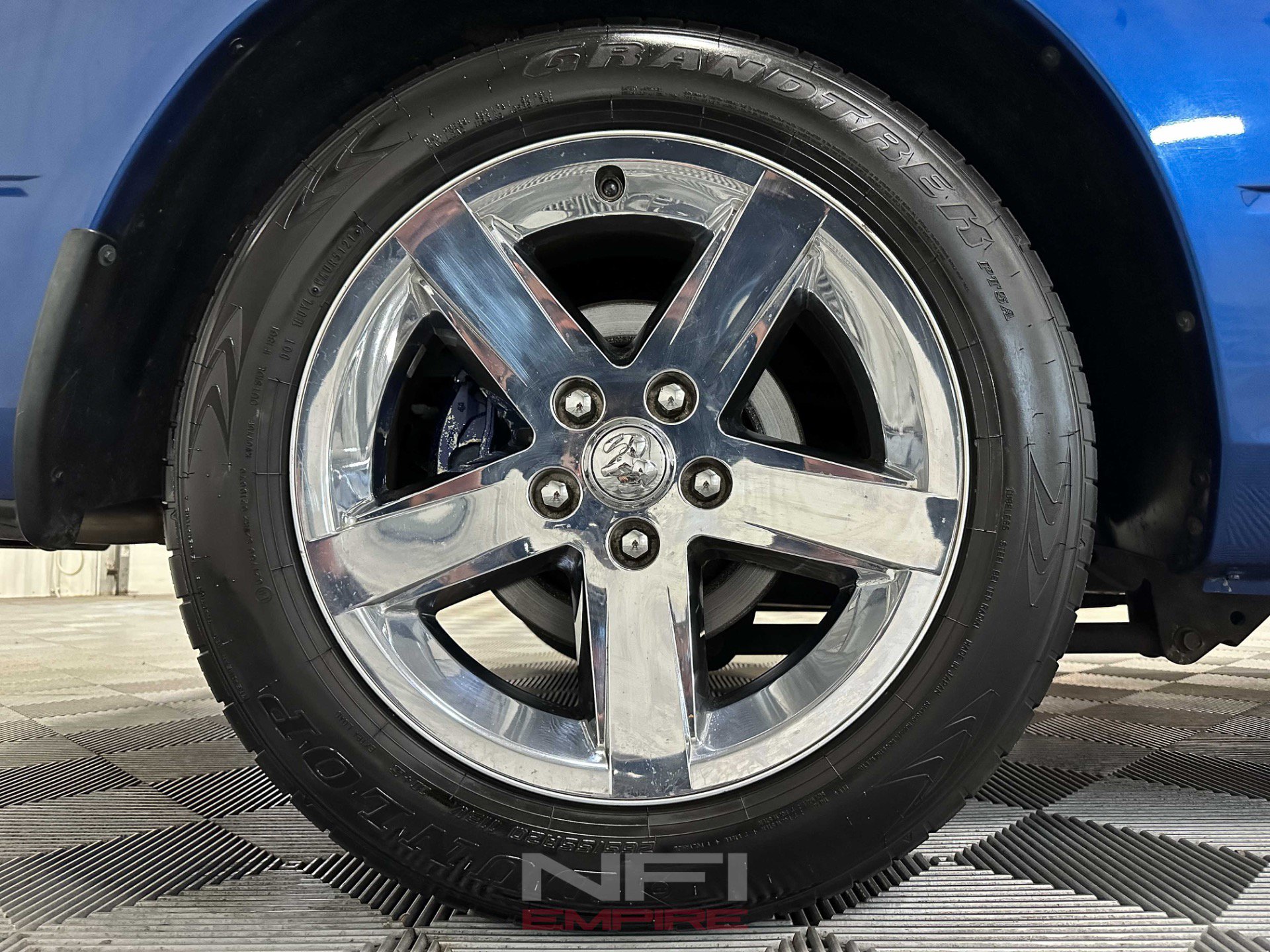 Used 2011 RAM 1500 R/T w/ Remote Start & Security Group RWD image 18