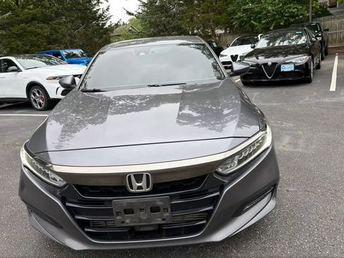 Used 2018 Honda Accord Sport image 2