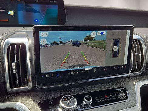Used 2025 Ford Expedition Tremor AWD/4WD image 30