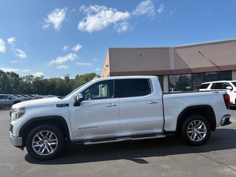 Used 2022 GMC Sierra 1500 SLT w/ SLT Premium Plus Package AWD/4WD image 2