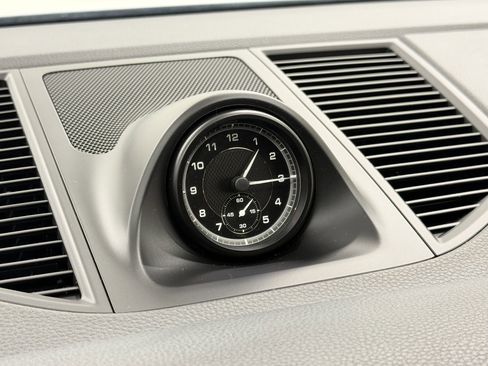 Certified 2025 Porsche Macan image 49