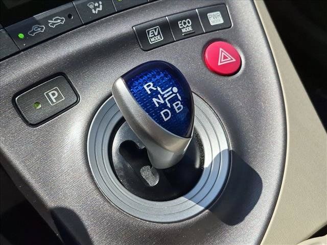 Used 2015 Toyota Prius Four FWD image 12