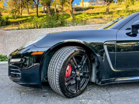 Used 2014 Porsche Panamera S image 22
