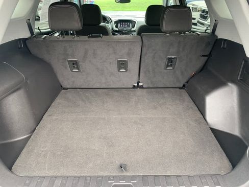 Certified 2023 GMC Terrain SLE w/ Driver Convenience Package AWD/4WD image 5