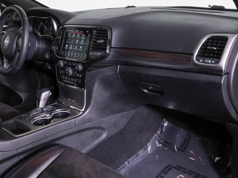 Used 2019 Jeep Grand Cherokee Altitude RWD image 43