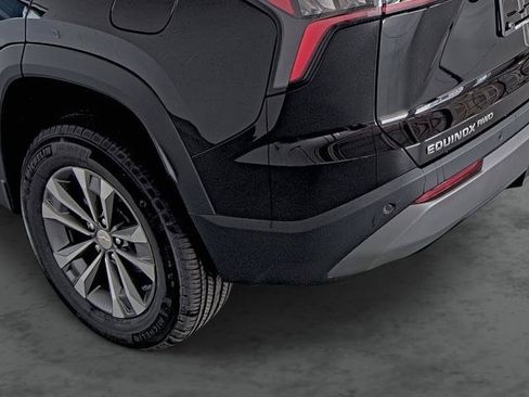 New 2026 Chevrolet Equinox LT w/ Convenience Package II AWD/4WD image 9