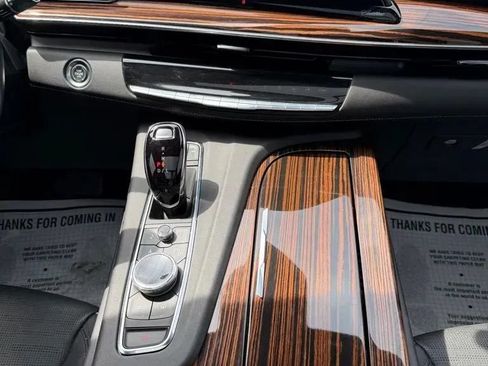 Used 2023 Cadillac Escalade Premium Luxury AWD/4WD image 20
