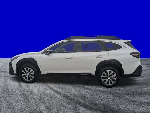 Used 2025 Subaru Outback Premium AWD/4WD image 6