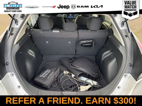 Used 2022 Nissan Leaf S image 8