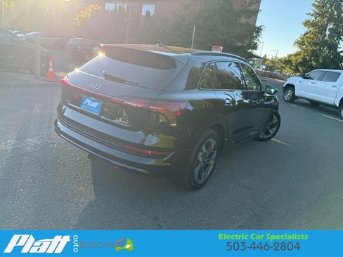 Used 2021 Audi e-tron Premium w/ Convenience Plus Package image 8