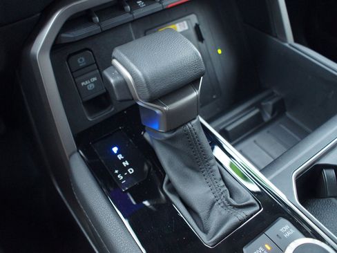 Used 2024 Toyota Tundra Limited image 13