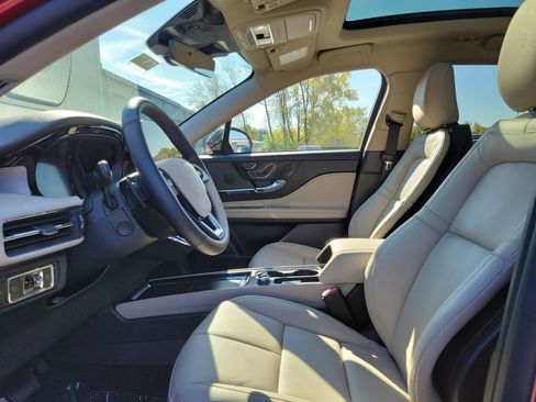 New 2026 Lincoln Corsair Premiere image 16